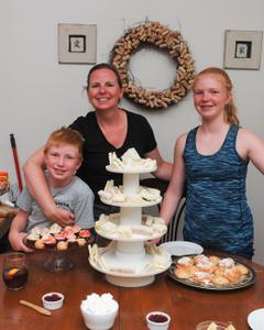 Afternoon_Tea_with_Sydney_and_Reid_1
